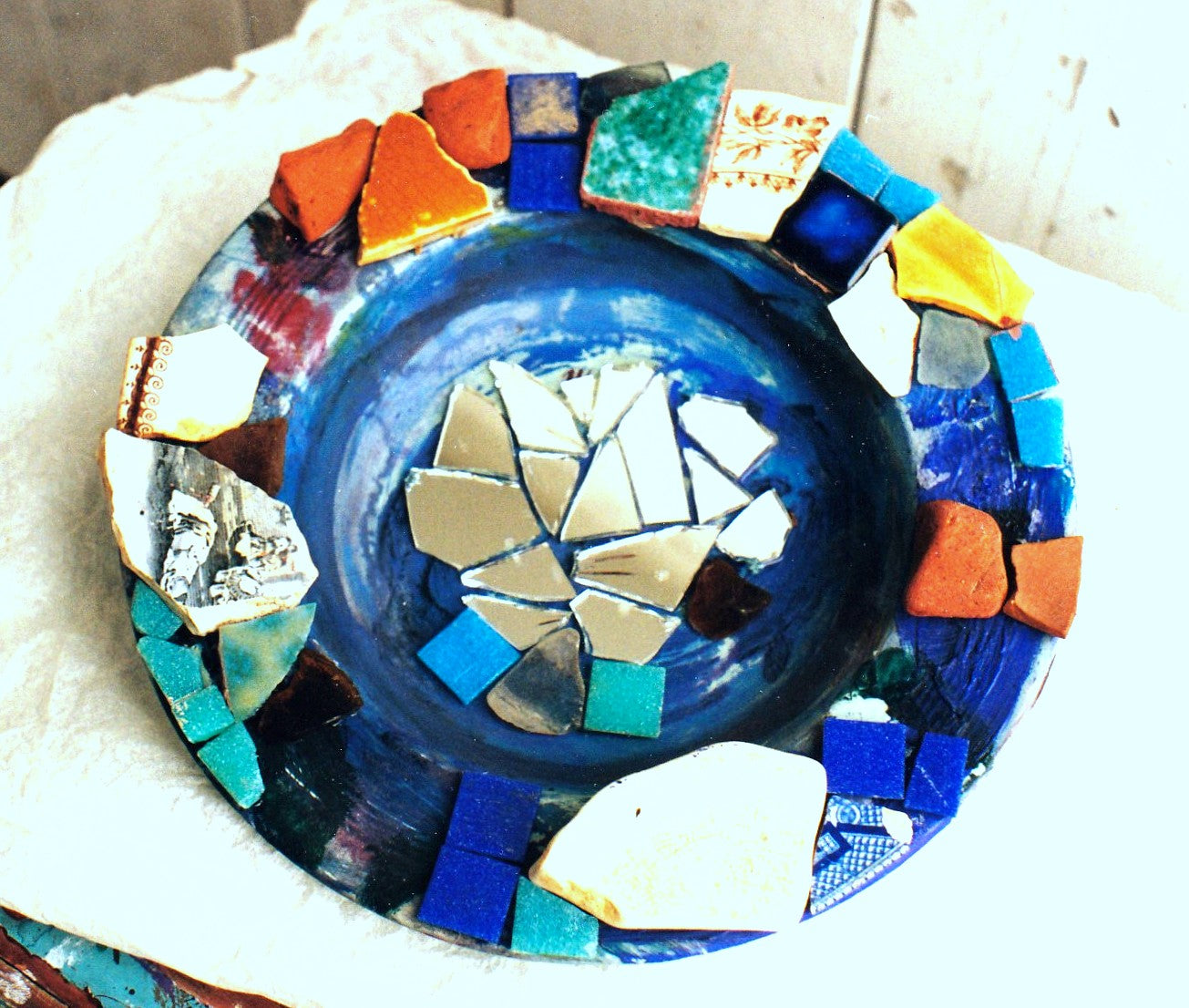 Decorative bowl. Mosaic and paint